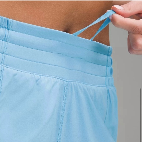 NWT- Lululemon Hotty Hot High-Rise Lined Short 4" Kayak Blue - Picture 4 of 12